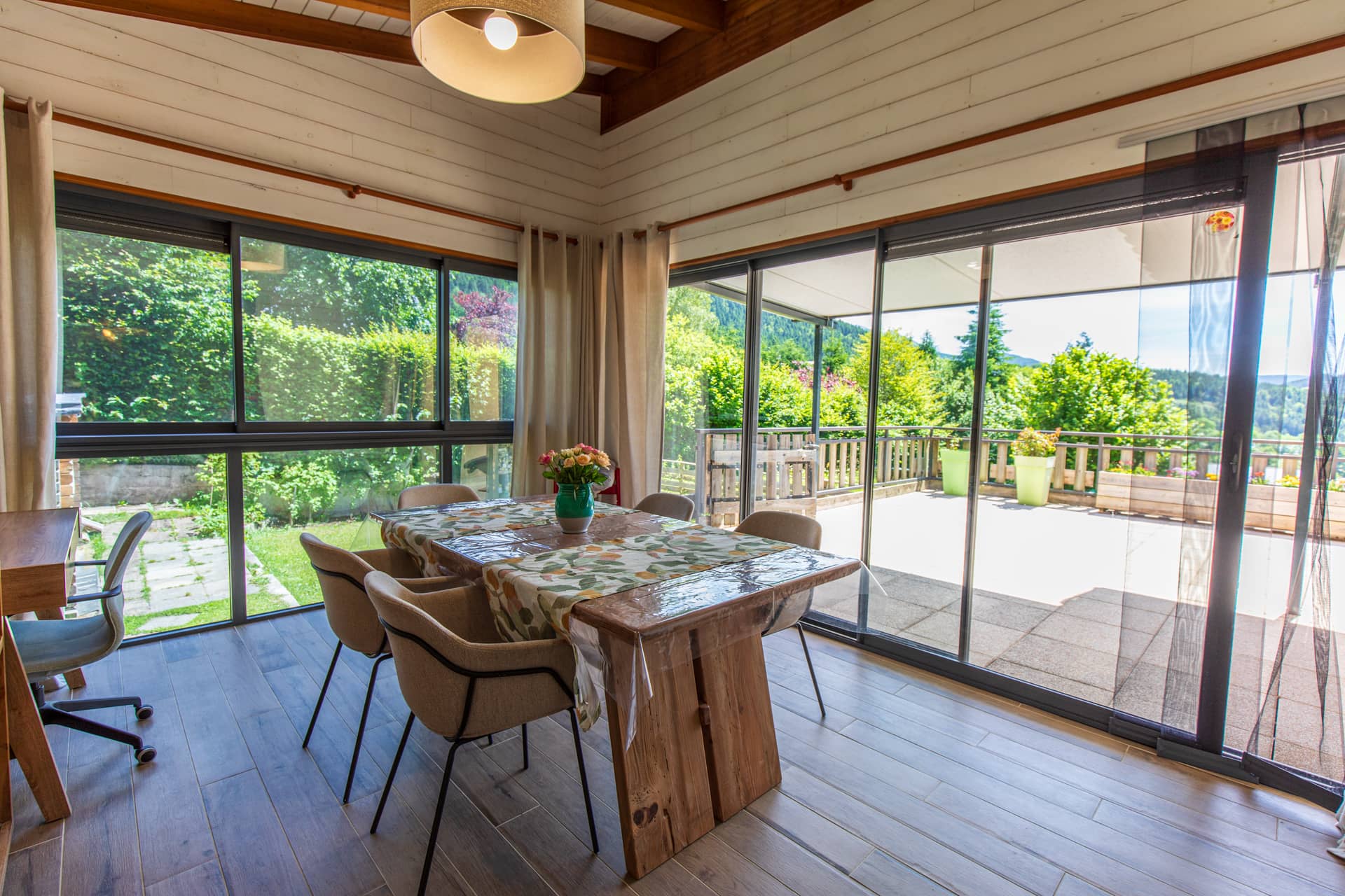 Salle à manger de l'appartement